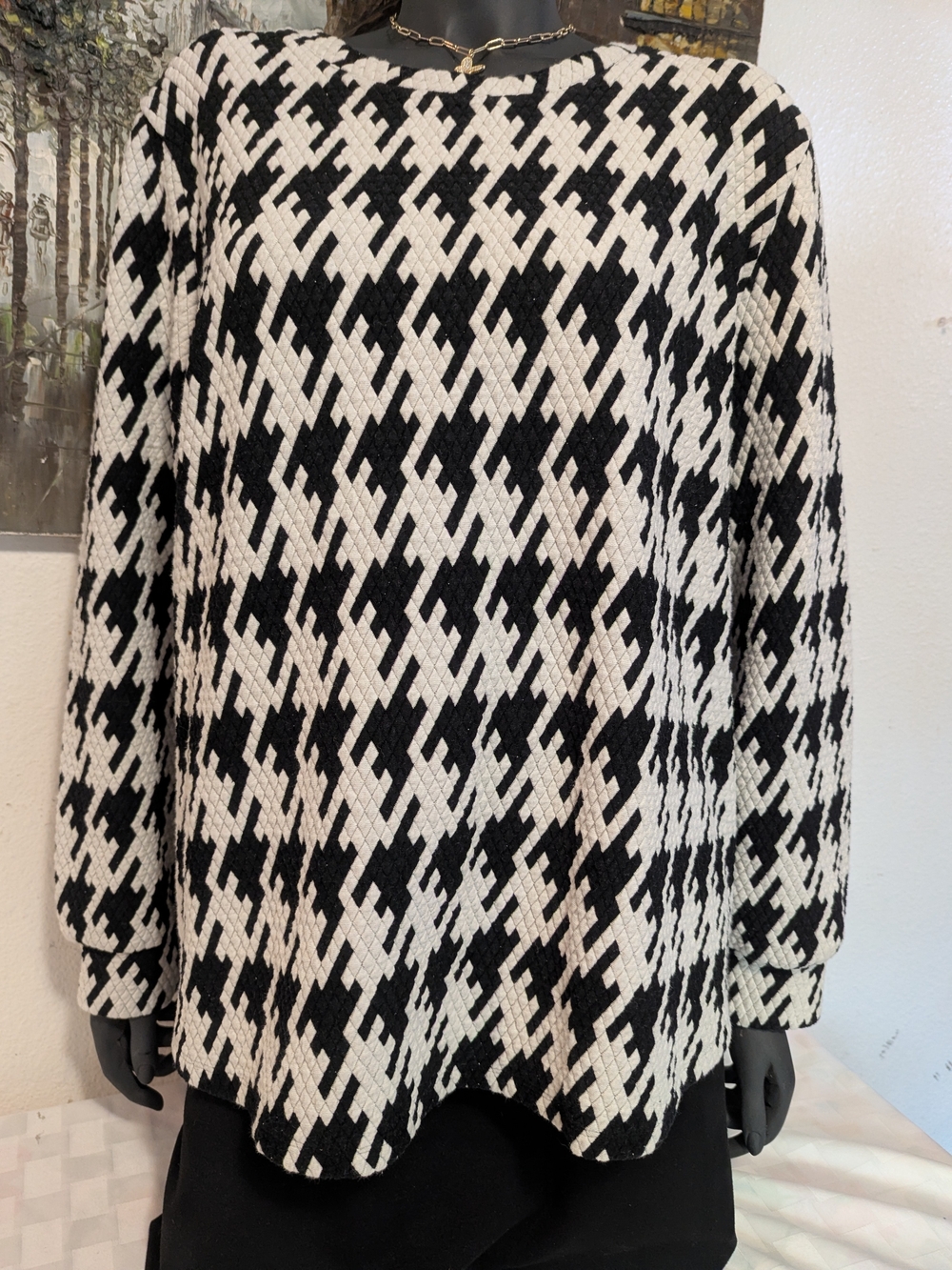 Chico's Black and White Houndstooth Crew Neck Sweater